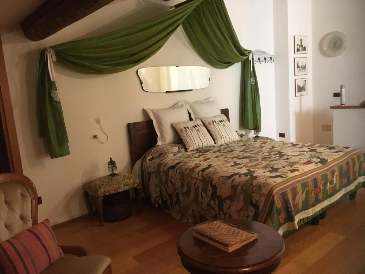 Bed And Breakfast Villa Franca Villafranca di Verona Exterior foto